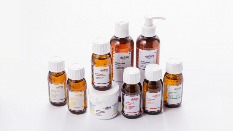 Kolejność pielęgnacji twarzy,pielęgnacja twarzy,krok po kroku,krem pod oczy |