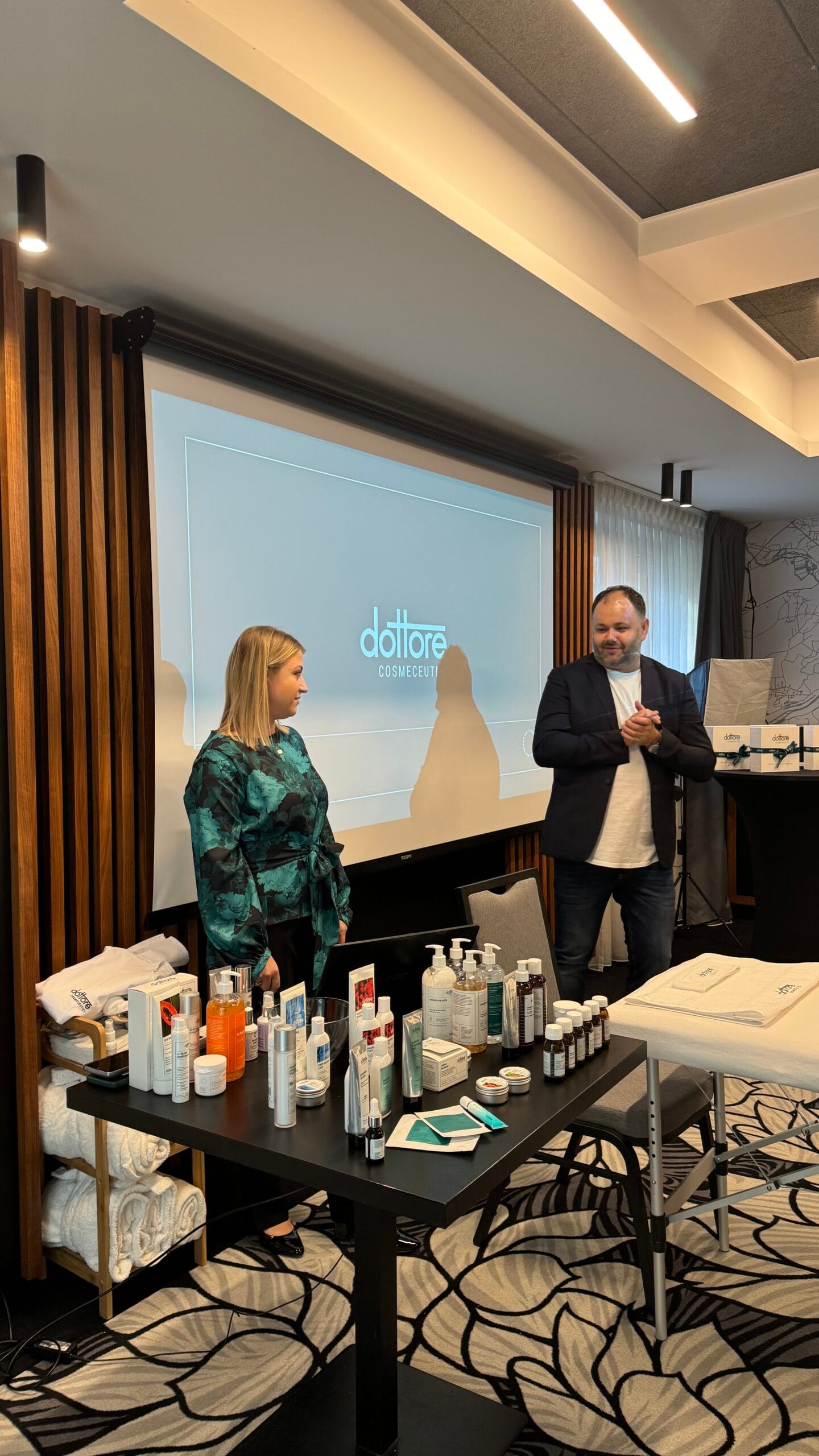 Dottore Cosmeceutici | Październik – akademia dottore i szkolenia w salonach kosmetycznych szkolenia |